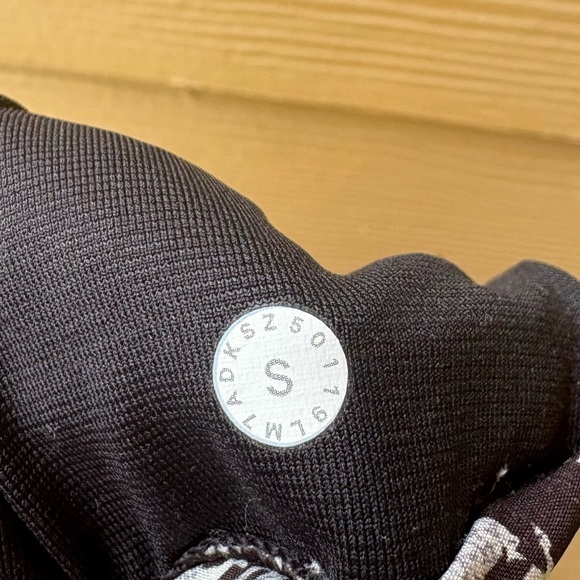 Lululemon PACE BREAKER SHORT 7" LINERLESS IN MINI VENTURE BLACK MULTI Size Small - Picture 6 of 6